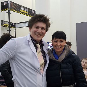 Нонна Гришаева - российская актриса театра, кино и телевидения, пародистка, телеведущая и певица.